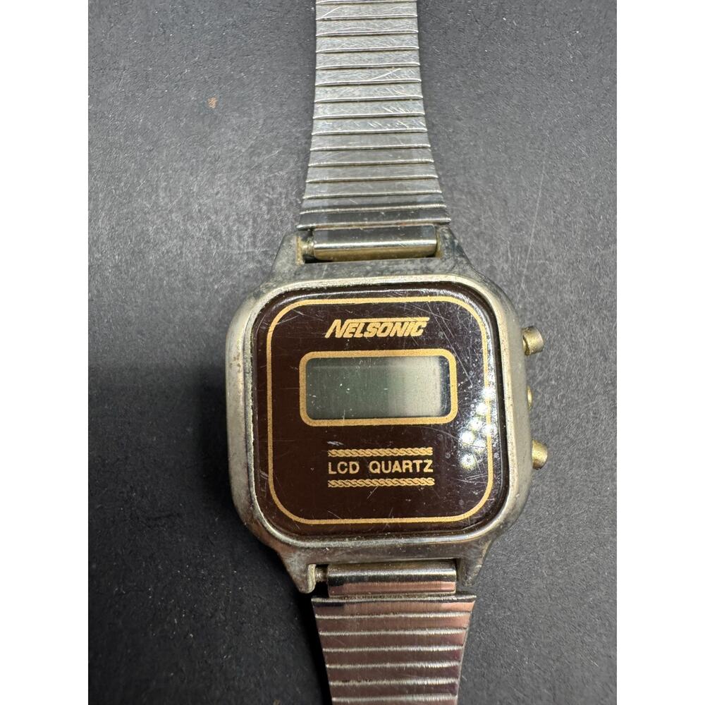 Vintage Nelsonic LCD Digital Silver Tone Quartz Ladies Watch Hong Kong 25.2mm